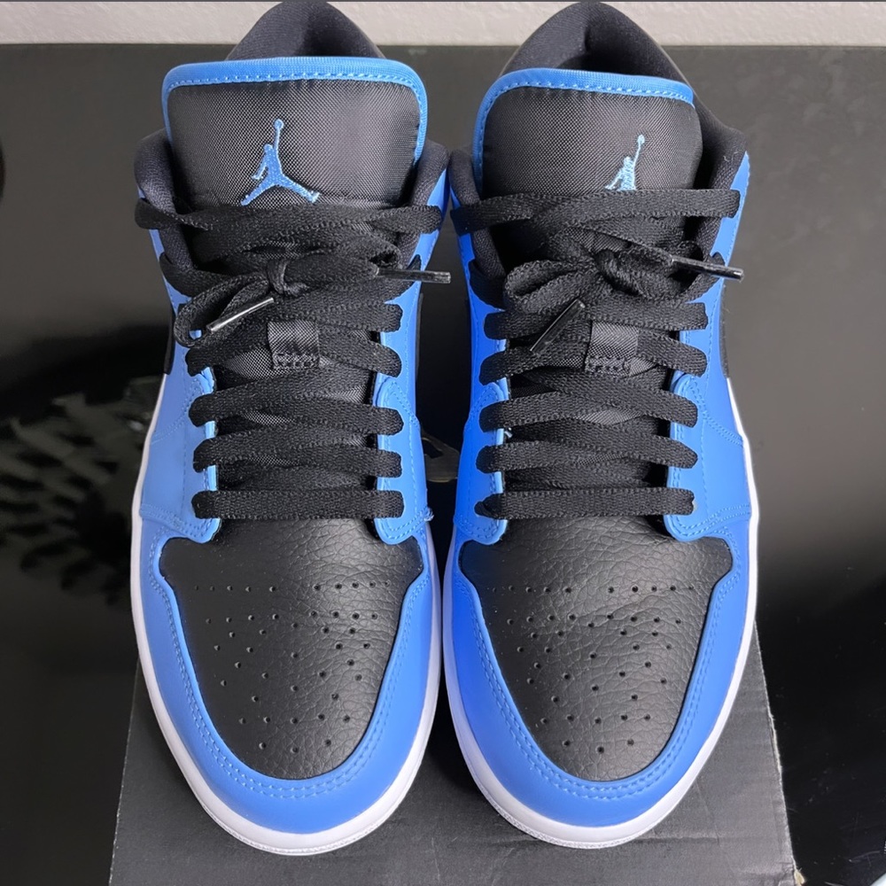 Air Jordan 1 Low “University Blue & Black”